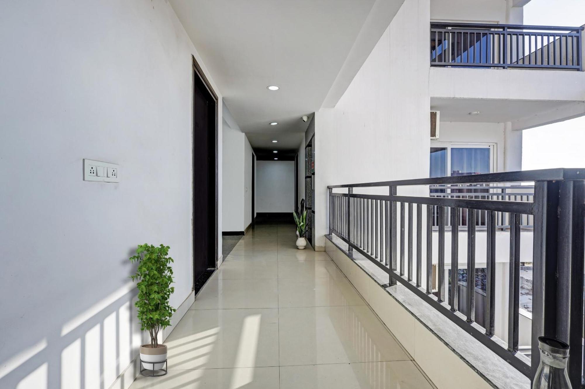 Super Townhouse Tipsyy Near Bestech Central Square Mall Gurgaon Zewnętrze zdjęcie